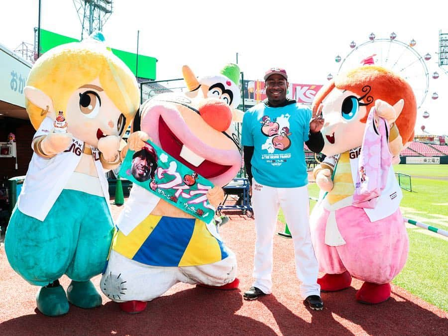 東北楽天ゴールデンイーグルスさんのインスタグラム写真 - (東北楽天ゴールデンイーグルスInstagram)「⚾️ We love ウィーラー✌🏼✌🏼✌🏼✌🏼✌🏼 #rakuteneagles #ウィーラー大魔王 #ハクション大魔王」4月15日 18時52分 - rakuten_eagles