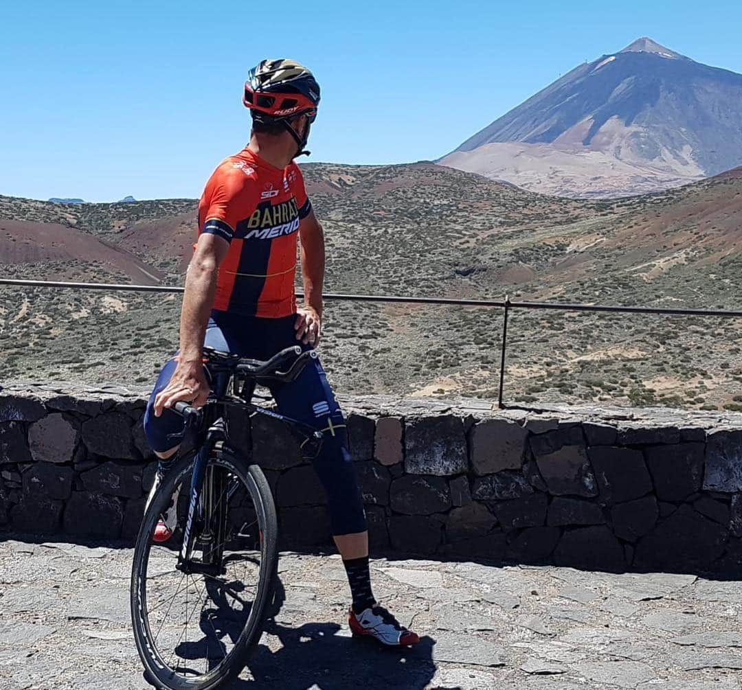 ヴィンチェンツォ・ニバリさんのインスタグラム写真 - (ヴィンチェンツォ・ニバリInstagram)「Bye bye #Teide il mio #trainingcamp @bahrain_merida finisce qui !!! Ci vediamo al @tourof_thealps」4月16日 0時28分 - vincenzonibali