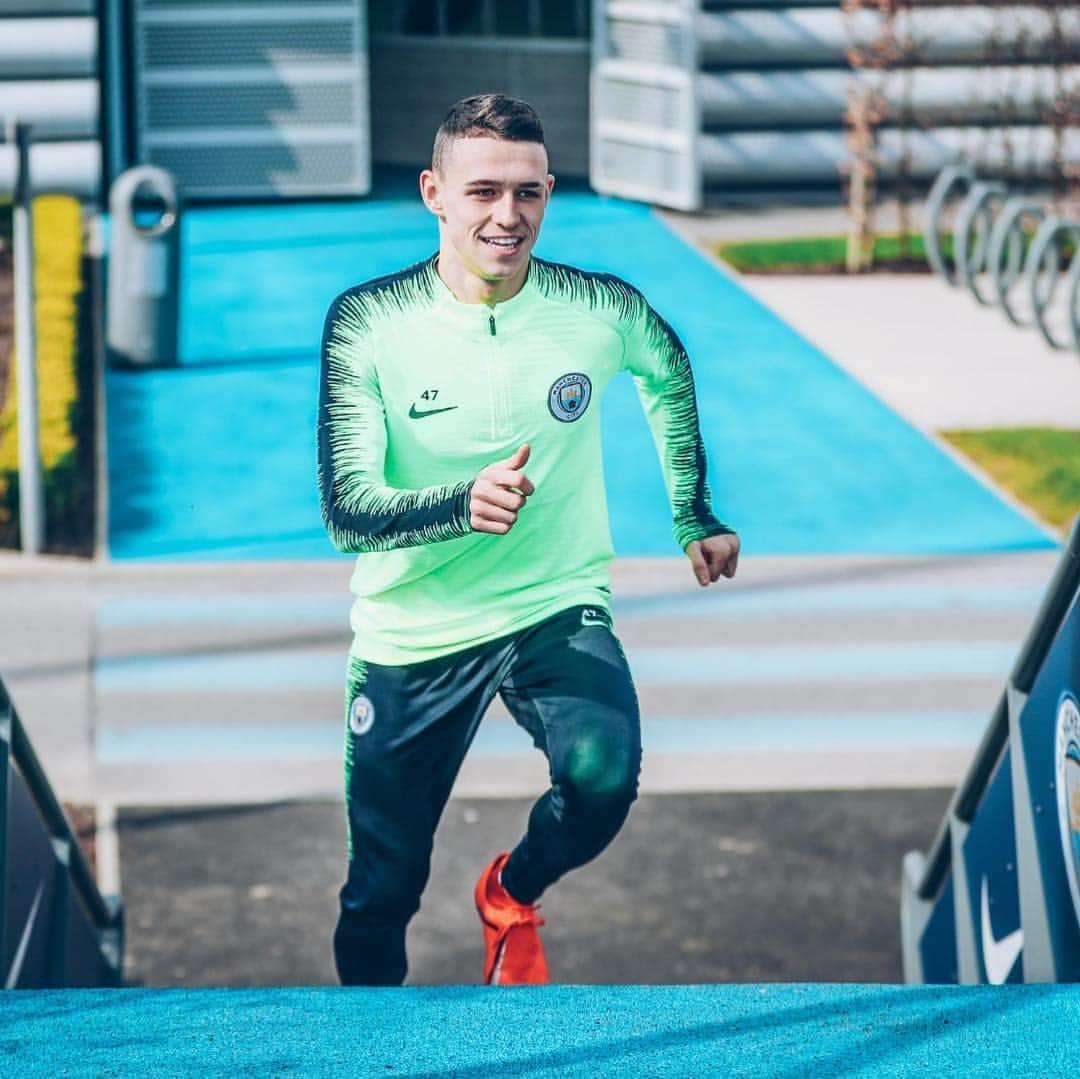 マンチェスター・シティFCさんのインスタグラム写真 - (マンチェスター・シティFCInstagram)「Plenty of #MondayMotivation for you! 👊💪 #mancity」4月16日 0時28分 - mancity