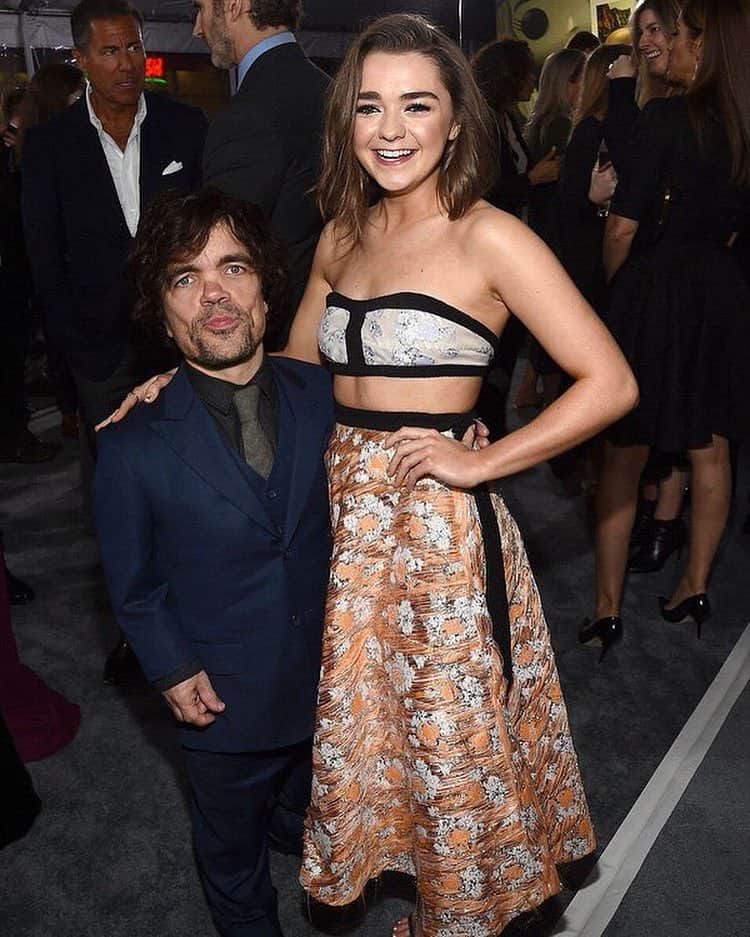 のインスタグラム：「Happy Birthday, Maisie Williams!」