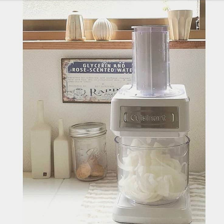 Cuisinart(クイジナート)ジャパン公式アカウントさんのインスタグラム写真 - (Cuisinart(クイジナート)ジャパン公式アカウントInstagram)「@itotomo78 さんより、 透明感いっぱいの爽やかなピック😊 . #ベジタブルスパイラルスライサー で #ベジパスタ をお楽しみいただいた例です😊 . . パスタ調にカットされた大根も、市販のパスタソースとあえると、なんだかパスタっぽい？！ . それでいて、思いっきり #低カロリー ですよね😌 . . @itotomo78 さん 素敵なお写真、ありがとうございました😊 . . Enjoy Cuisinart❣️」4月15日 19時09分 - cuisine_art