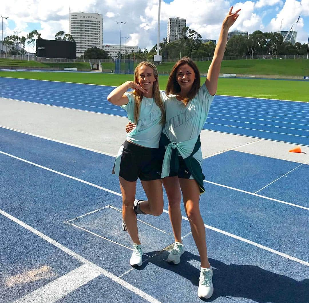 エラ・ネルソンさんのインスタグラム写真 - (エラ・ネルソンInstagram)「Today I told the story of six year old me who’s dream was ignited to go to the Olympics almost in the exact same spot 19 years ago. Pretty surreal to think about everything that has happened since then, on and off track. Being able to teach these girls gives me soooo much happiness and although this last week has been exhausting I wouldn’t change it for the world. Thank you SSA x Gold Coast x Dubbo x Sydney 💕 let’s do it all again soooon!」4月15日 19時10分 - ellanelson200