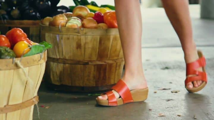 ダンスコのインスタグラム：「Lovin' the Lacee. Shop now at the link in the bio. . . . #dansko #danskos #danskostyle #justyourfavorites #instashoes #clogs #shoes #instalove #newshoes #shoelover #comfort #shoelove #instagood #newstyle #instalove #shop #onlineshop #onlineshopping #fashion」