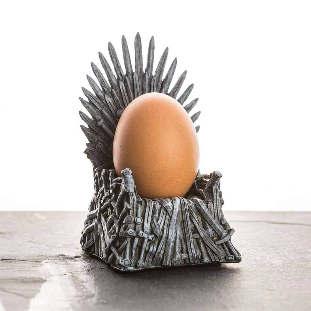 Eggs Conceptさんのインスタグラム写真 - (Eggs ConceptInstagram)「For The Throne 🍳✌ by 👉 Radbag @radbag 👈  #radbag #eggsconcept #gameofthrones #TheGameOfThones #forthethrone #egg #eggs #instagram #instagood #happytime #thehappynow #easter #eastervibes #spring #springtime #vsco #springvibes #hbo #myunicornlife #goodvibes #april #avril #abril #апреля #весна #frühling #forår #春 #ربيع」4月15日 20時13分 - eggsconcept