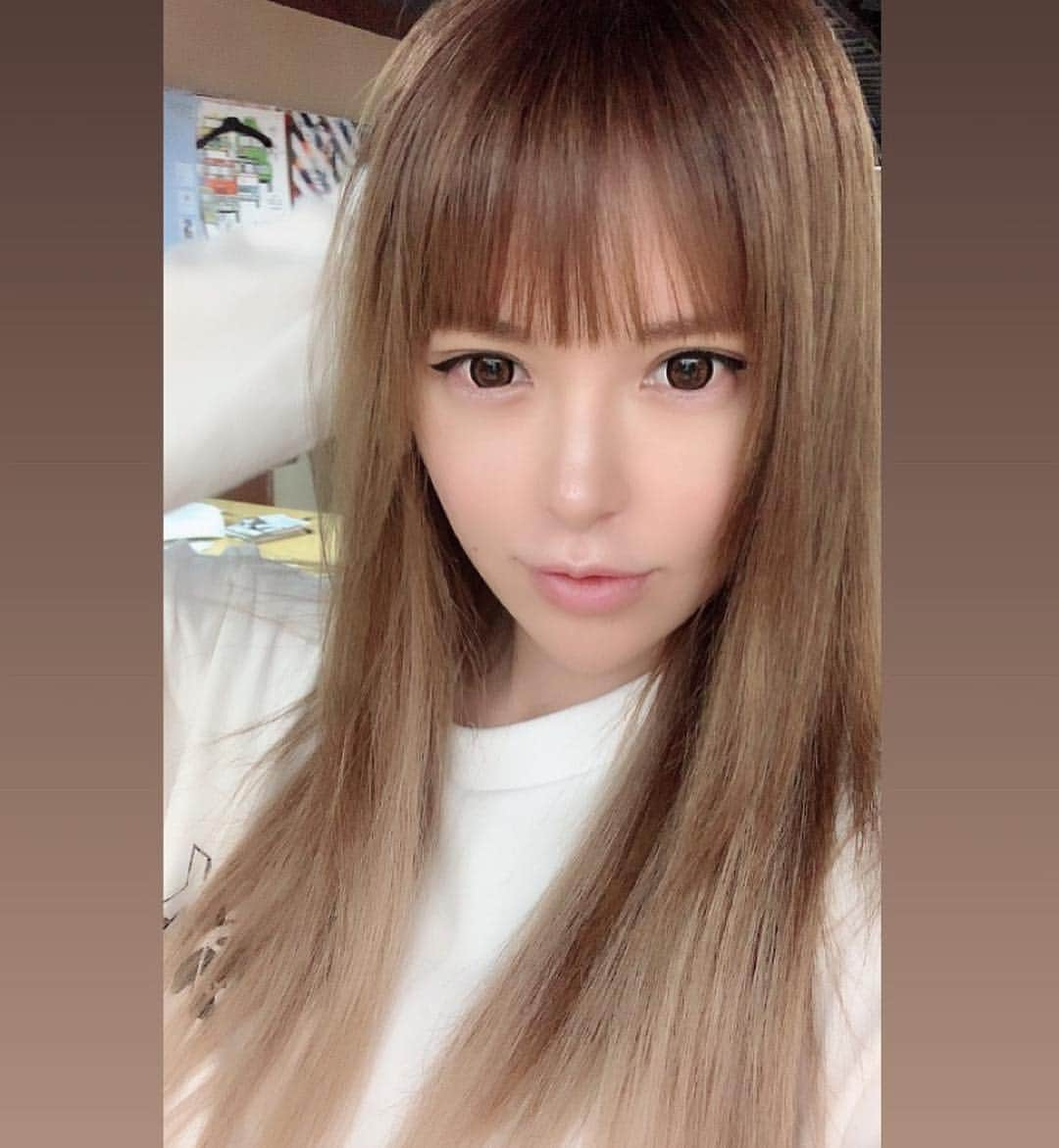 森藤恵美さんのインスタグラム写真 - (森藤恵美Instagram)「4.15 2019 次は髪型とカラーどうしよっかな💇💈✂ #hair #hairstyle #haircolor」4月15日 20時20分 - emi_morifuji