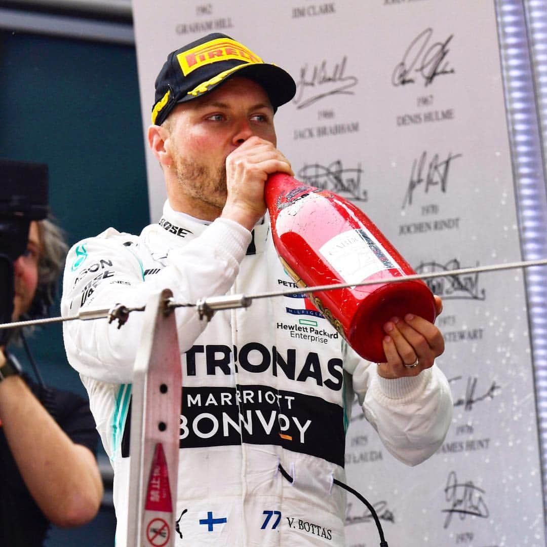 MERCEDES AMG PETRONASさんのインスタグラム写真 - (MERCEDES AMG PETRONASInstagram)「62 points. Three podium finishes. One mega win. A super fast pole. P2 in the standings after three races 👌 We’ll drink to that, @valtteribottas! 🥂 • #MercedesAMGF1 #Mercedes #AMG #F1 #PETRONASmotorsports #VB77 @petronasmotorsports」4月15日 20時25分 - mercedesamgf1