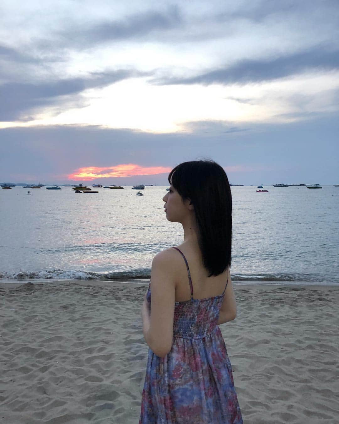 Yamiさんのインスタグラム写真 - (YamiInstagram)「海边🌊」4月15日 21時41分 - real__yami