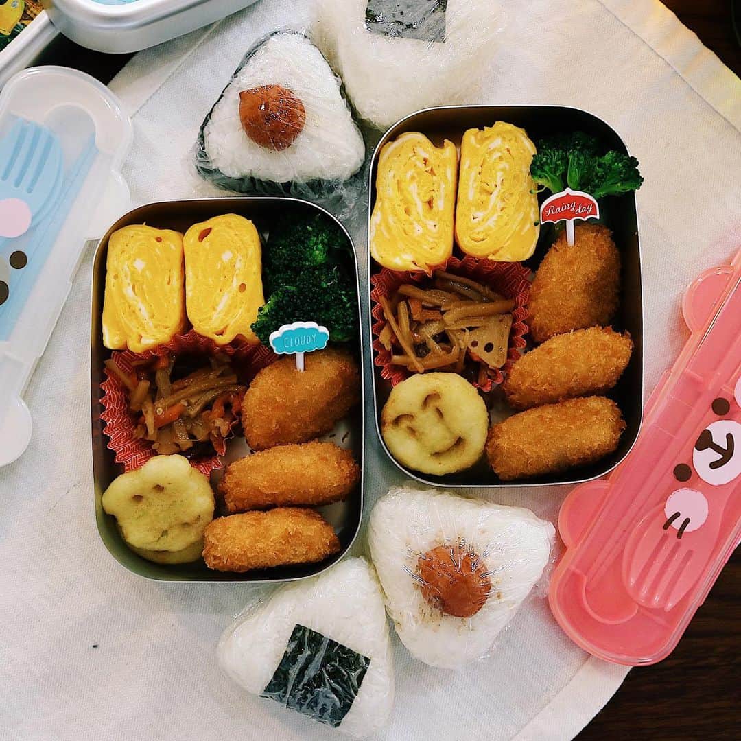 ゆかり/yukariのインスタグラム：「弁当 明日からは給食です。 カレーだそうで、うらやましいことです。 知人に聞いたところ、どの小学校も、1年生一発目の給食はカレー。みんな大好きカレーは偉大です。 * * * #おうちごはん #うちごはん #昼ごはん #おひるごはん #ランチ #料理 #手料理 #お弁当 #弁当 #自炊 #家庭料理 #料理好きな人と繋がりたい #暮らし #テーブルコーディネート #おうちごはんLover #food #japanesefood #foodpic #lunchbox #bento #和食 #今日のお弁当 #ていねいな暮らし」
