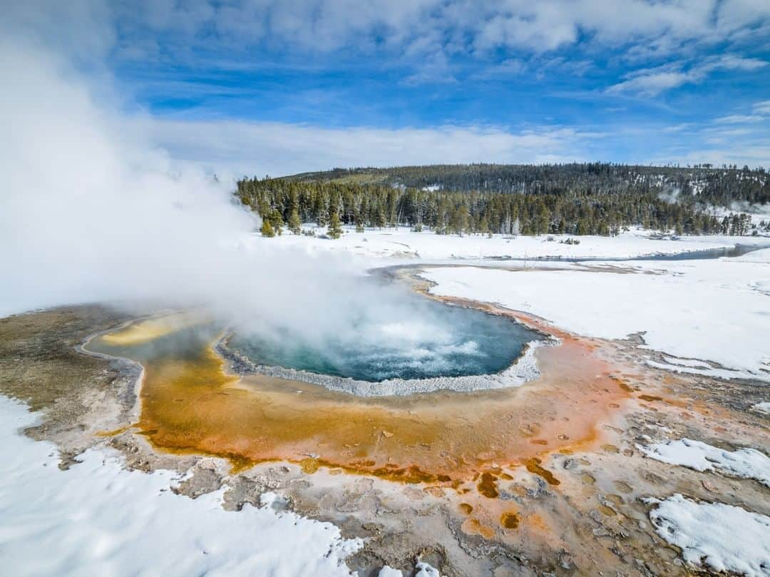 National Geographic Travelさんのインスタグラム写真 - (National Geographic TravelInstagram)「Photo by @michaelclarkphoto | The Crested Pool boiling in Yellowstone National Park on a cold winter day in Wyoming. #yellowstone #wyoming #crestedpool」4月15日 22時02分 - natgeotravel