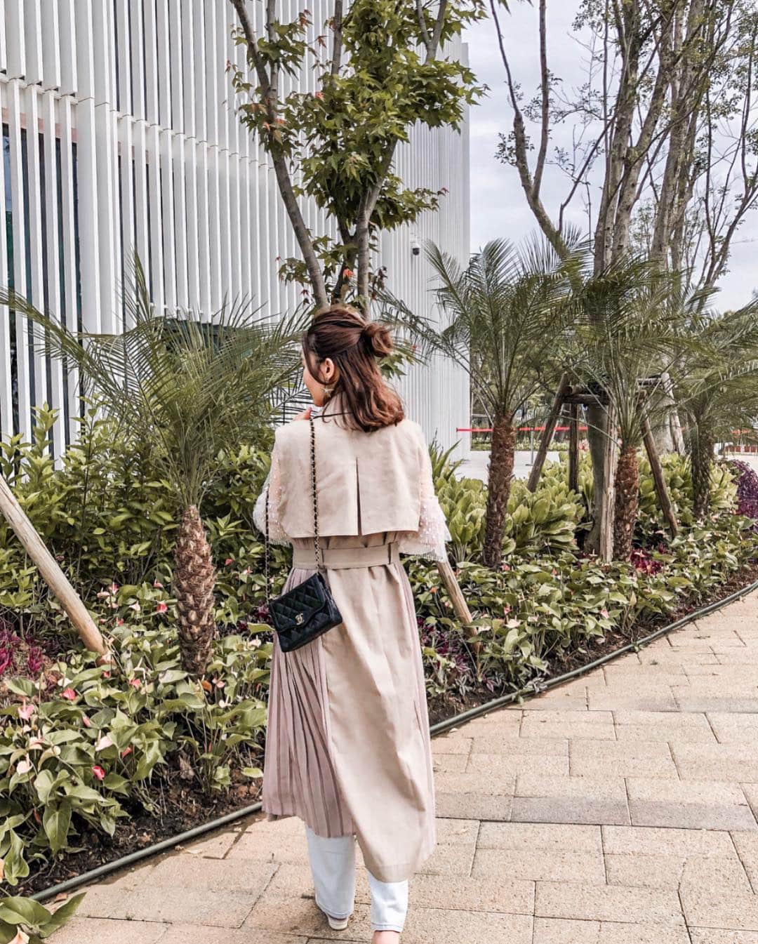 Lilian莉安さんのインスタグラム写真 - (Lilian莉安Instagram)「風衣拼接百褶雪紡 超特別🤩 OOTD All by⋯ @dazzlingdazzlin  #dazzlingdazzlin #ootd #springlook #whatiwore」4月15日 22時06分 - itslilian1002