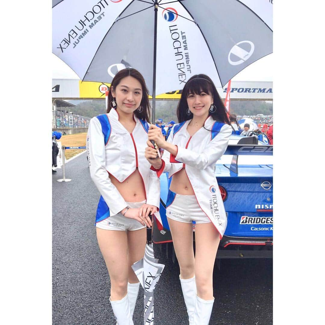 瀬谷ひかるさんのインスタグラム写真 - (瀬谷ひかるInstagram)「SUPERGT 岡山開幕戦 . 荒天による多重クラッシュで2度の赤旗中断という大波乱の幕開け。人命に関わる事故が無かったことに一先ず安心しました。 . レースは31周で中止となりましたが、私達の応援する12号車 カルソニックTEAM IMPULは3位表彰台に上ることができました！ . 寒い中12号車を応援して頂いた皆様、本当にありがとうございます🥺💙 . RQデビュー戦から内容の濃いレースを経験させて頂き、レースに関しての知識も増えて、とても勉強になる一戦でした‼️ . とはいえ予選2位からの決勝レース中断で不完全燃焼感は拭えず… 次戦の富士では晴れて12号車の本領を発揮できるレースができるよう今から祈ります😌🙏 . #sgt #SUPERGT #スーパーGT #開幕戦 #岡山国際サーキット #CALSONIC #IMPUL #TEAMIMPUL #12号車 #ITOCHUENEXIMPULLADY #RQ #racequeen #レースクイーン #エネぴぃ」4月15日 22時29分 - seyasy__h