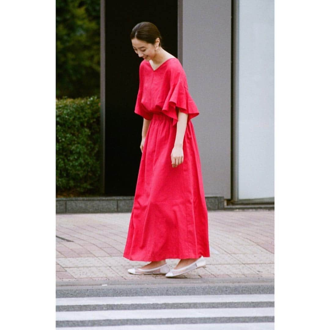 坂東希さんのインスタグラム写真 - (坂東希Instagram)「GUのお洋服を着ました🌿 懐かしい街で 散歩しながら撮ってもらいました🙆‍♀️ @gu_global」4月15日 22時40分 - nozomibando_official