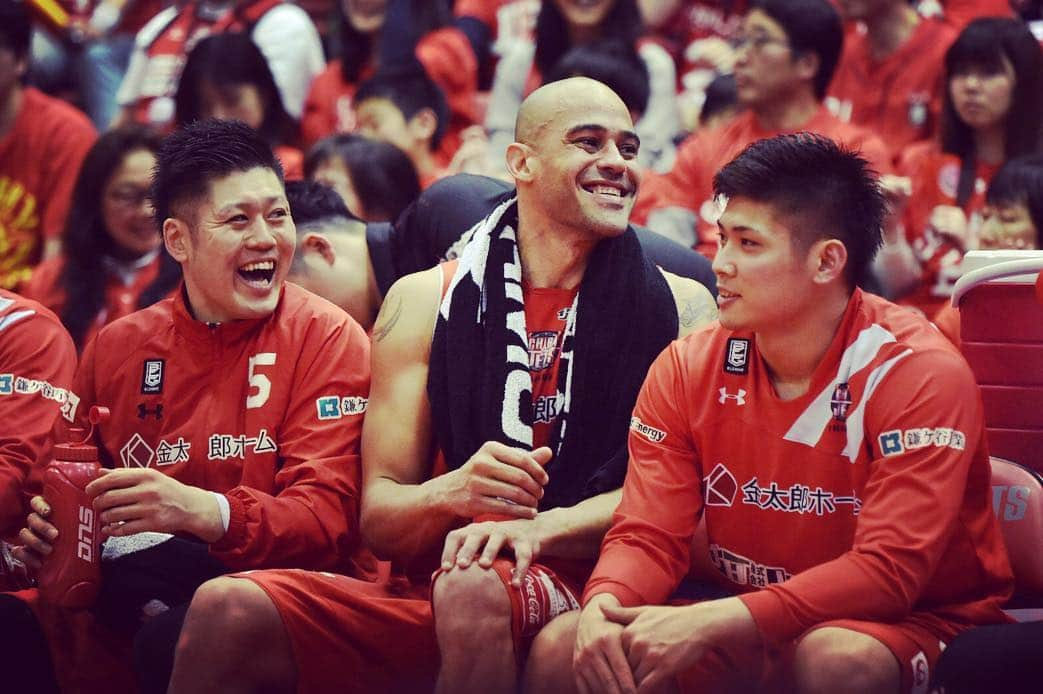 千葉ジェッツさんのインスタグラム写真 - (千葉ジェッツInstagram)「試合風景0414vsA東京 #chibajets  #Bリーグ #basketball #バスケ #地区優勝 #まだ終わりじゃない #声炎 #共闘 #いくぜてっぺん」4月16日 9時38分 - chibajets_official