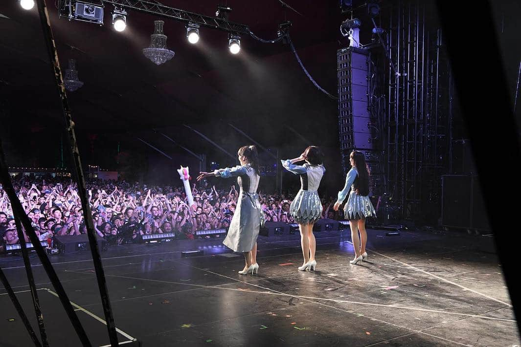 Perfumeさんのインスタグラム写真 - (PerfumeInstagram)「Our first #Coachella show was a dream come true. ✨ It feels like we’re still dreaming. Thank you to everyone that came to share this special moment with us. ♥️♥️♥️ 📸 Abbey Raymonde & Rich Fury」4月16日 8時21分 - prfm_official