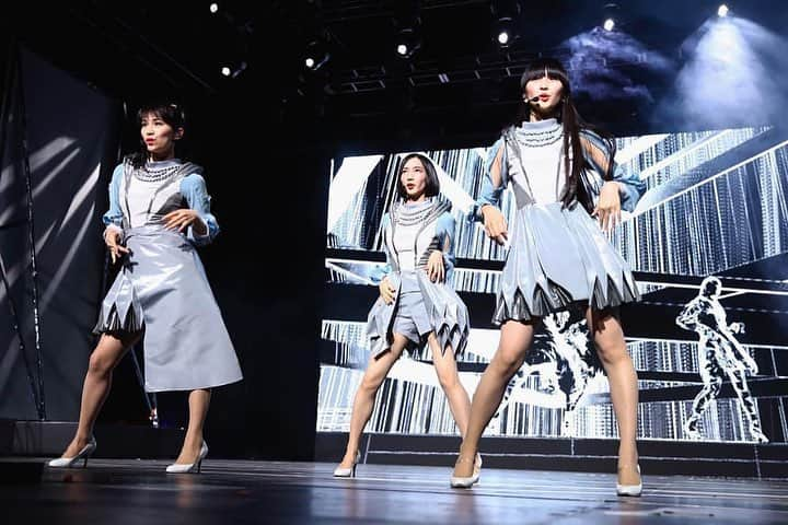 Perfumeさんのインスタグラム写真 - (PerfumeInstagram)「Our first #Coachella show was a dream come true. ✨ It feels like we’re still dreaming. Thank you to everyone that came to share this special moment with us. ♥️♥️♥️ 📸 Abbey Raymonde & Rich Fury」4月16日 8時21分 - prfm_official