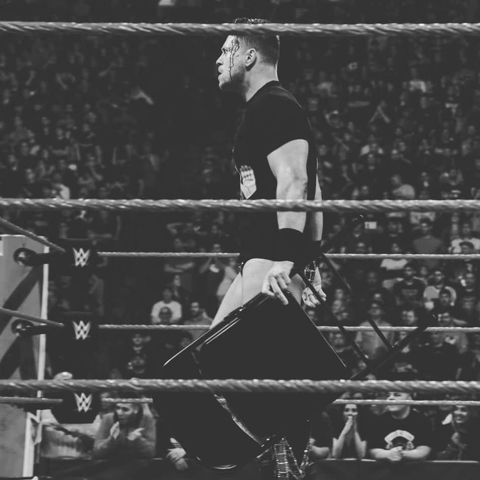 WWEさんのインスタグラム写真 - (WWEInstagram)「After getting some much needed revenge against @shanemcmahonwwe, @mikethemiz is officially on #RAW!! #SuperstarShakeUp」4月16日 9時16分 - wwe