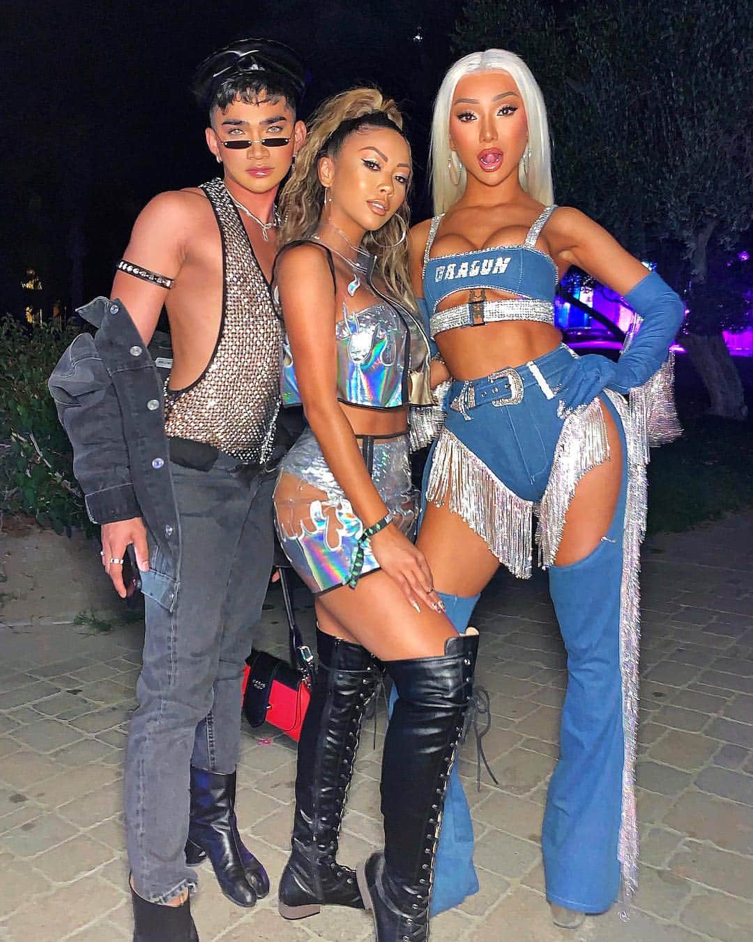 リアン Vのインスタグラム：「Triple threat 🔥🔥🔥 @bretmanrock @nikita_dragun 🐉 🇵🇭」
