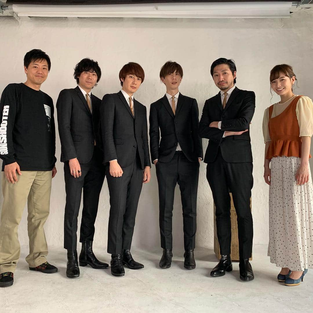 THE BAWDIESさんのインスタグラム写真 - (THE BAWDIESInstagram)「本日はJ:COMテレビ「ミュージックゴールドラッシュ」の収録に呼んでいただきました！ 楽しいバンド活動の極意盛りだくさんでございます！放送日は5/17(金) 23:30〜！ファイヤー！  #bawdies #JCOMテレビ #ミュージックゴールドラッシュ #寺岡呼人 さん #JunSkyWalkers  #藤田琢己 さん  #たなしん #グッドモーニングアメリカ #ほのか さん #写真2枚目は卑猥な表現が含まれていると判断し一部モザイク処理とさせていただきました」4月16日 0時30分 - thebawdies