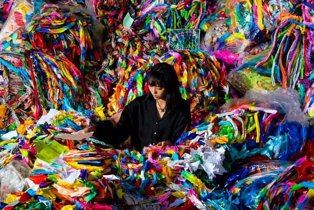 エリイ のインスタグラム：「New Yorkで個展が始まります。  Chim↑Pom opens their latest solo exhibition “Threat of Peace (Hiroshima!!!!!!)” at Art in General in NY!!! Chim↑Pom: Threat of Peace (Hiroshima!!!!!!) at Art in General Curated by Jason Waite Opening Reception: Thursday, April 18, 6-9pm April 19-July 13, 2019  We are happy to let you know about our latest solo exhibition focusing on our Hiroshima-related works at Art in General in New York from April 19. Highlighting the legacy of nuclear power from Hiroshima to Fukushima, the show will also feature Non-Visitor Center by Don’t Follow the Wind, an ongoing exhibition opened on March 11, 2015, consisting of on-site artworks by 12 participating artists in the Fukushima nuclear exclusion zone.  Making the Sky of Hiroshima “PIKA!” is an artwork in which we chartered an airplane to skywrite the mimetic word describing the atomic bomb, layering the fading reality of the bombing with the disappearing clouds. The sudden action triggered confusion among the public and led the museum involved in planning the work to request our cancellation of the scheduled exhibition. We published a book in 2009 to reflect on the controversy and have continued producing work on the themes of Hiroshima and nuclear power since then. Starting with Hiroshima! shown in Tokyo in 2009, we have added an exclamation mark to each new iteration; Threat of Peace (Hiroshima!!!!!!) will be the very first exhibition to show these works in the United States.  The show will also include a new video work for Non-Burnable––a project that highlights the mountains of paper cranes that Hiroshima City receives from all around the world as a symbol of peace, which then become stored in warehouses and marked as “Non-Burnable Trash”––as well as documentation of sending mail to Kim Jong-un and Donald J. Trump. The venue for our second solo exhibition in New York since MoMA P.S.1 in 2011 is Art in General, an art space founded by two artists in 1981 and renown for providing figures such as Marina Abramović, Gabriel Orozco, and Glenn Ligon with their first New York exhibitions. We highlight the complex relationship between the United States as the country that dropped the A-bomb and Hiroshima.」