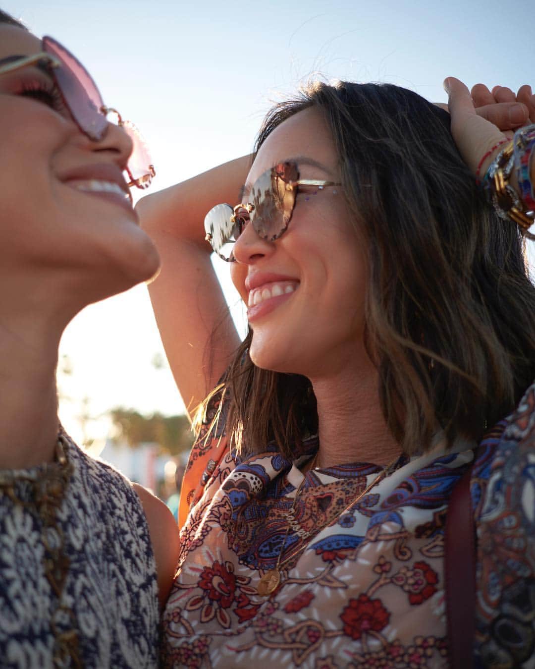 Chloéさんのインスタグラム写真 - (ChloéInstagram)「A sense of #chloe sisterhood shared between @songofstyle and @camilacoelho at #Coachella  #chloeGIRLS」4月16日 0時57分 - chloe