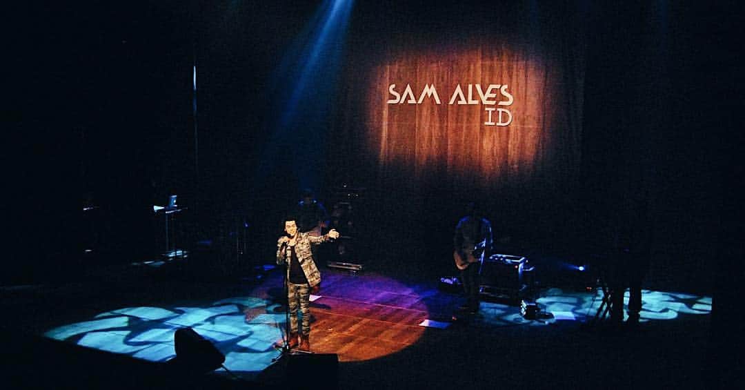 サム・アウヴェスさんのインスタグラム写真 - (サム・アウヴェスInstagram)「ID Tour #idtour」4月16日 1時18分 - samalvesmusic