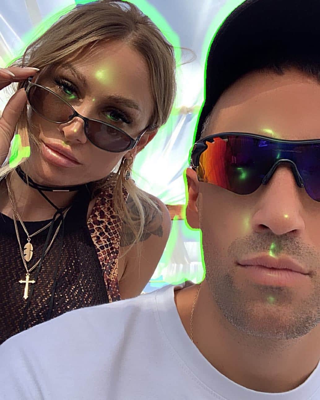 ルー・ティーズデールのインスタグラム：「Appreciation post for our photographer @hugoyanguela love you thanks for all the feeders and thanks for putting up with our sh*t on @revolve trips 😃✌🏼📸」