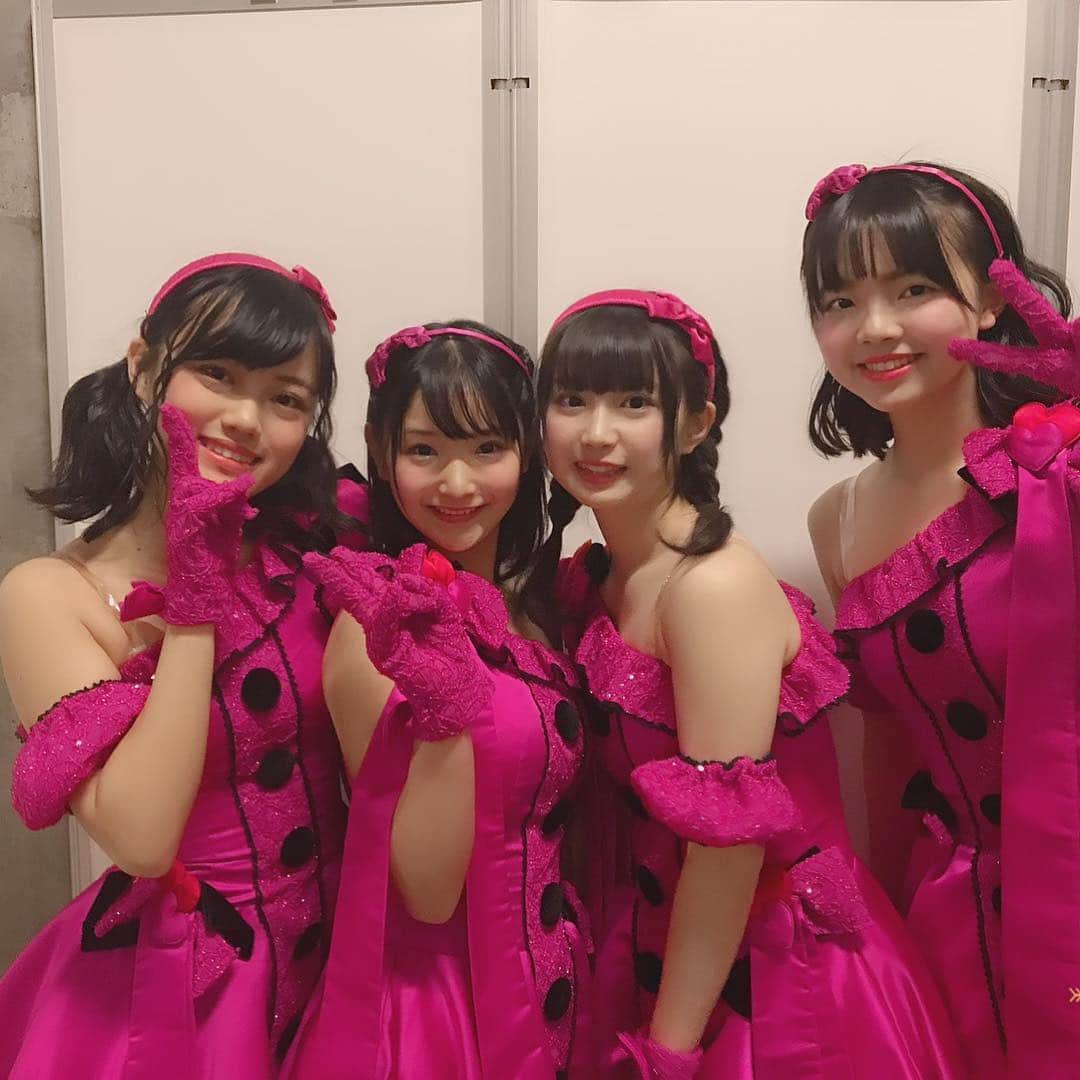 春本ゆきさんのインスタグラム写真 - (春本ゆきInstagram)「19歳、、 この中にギリギリ入りました笑 あうと、、、？？ #アイドルなんて呼ばないで #チーム8  最後のは下手すぎたブレブレ自撮りちゃん」4月16日 1時38分 - haru.yuki.team8_tokushima