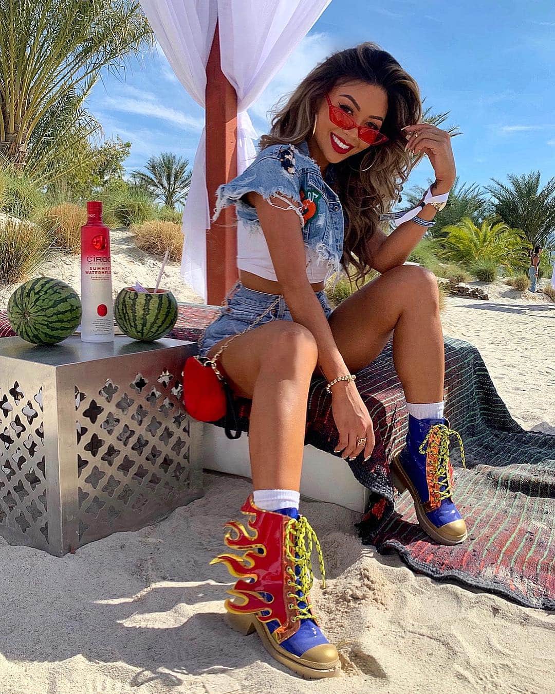 リアン Vのインスタグラム：「#ad New @Ciroc Limited Edition Summer Watermelon is 🔥🔥🔥 #CIROCTheSummer」