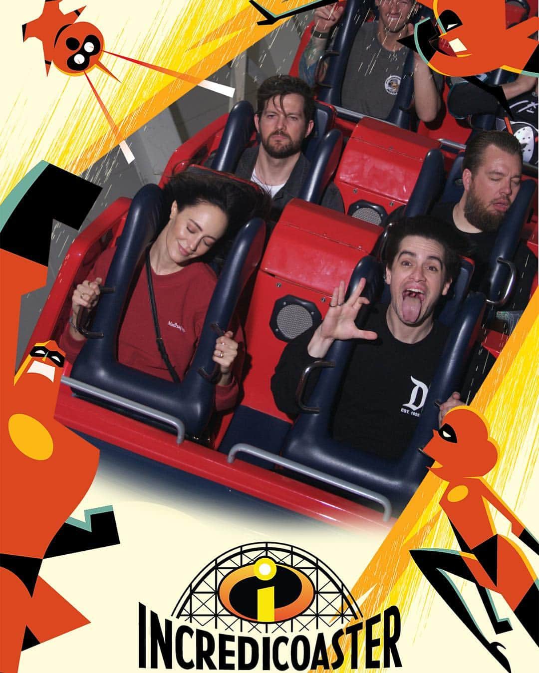 Panic! At The Discoさんのインスタグラム写真 - (Panic! At The DiscoInstagram)「Had a magical birthday @disneyland and here’s some proof. Special thank you to @jbabs324 for sharing her knowledge of the park/Disney with us. #disneyland」4月16日 1時54分 - panicatthedisco