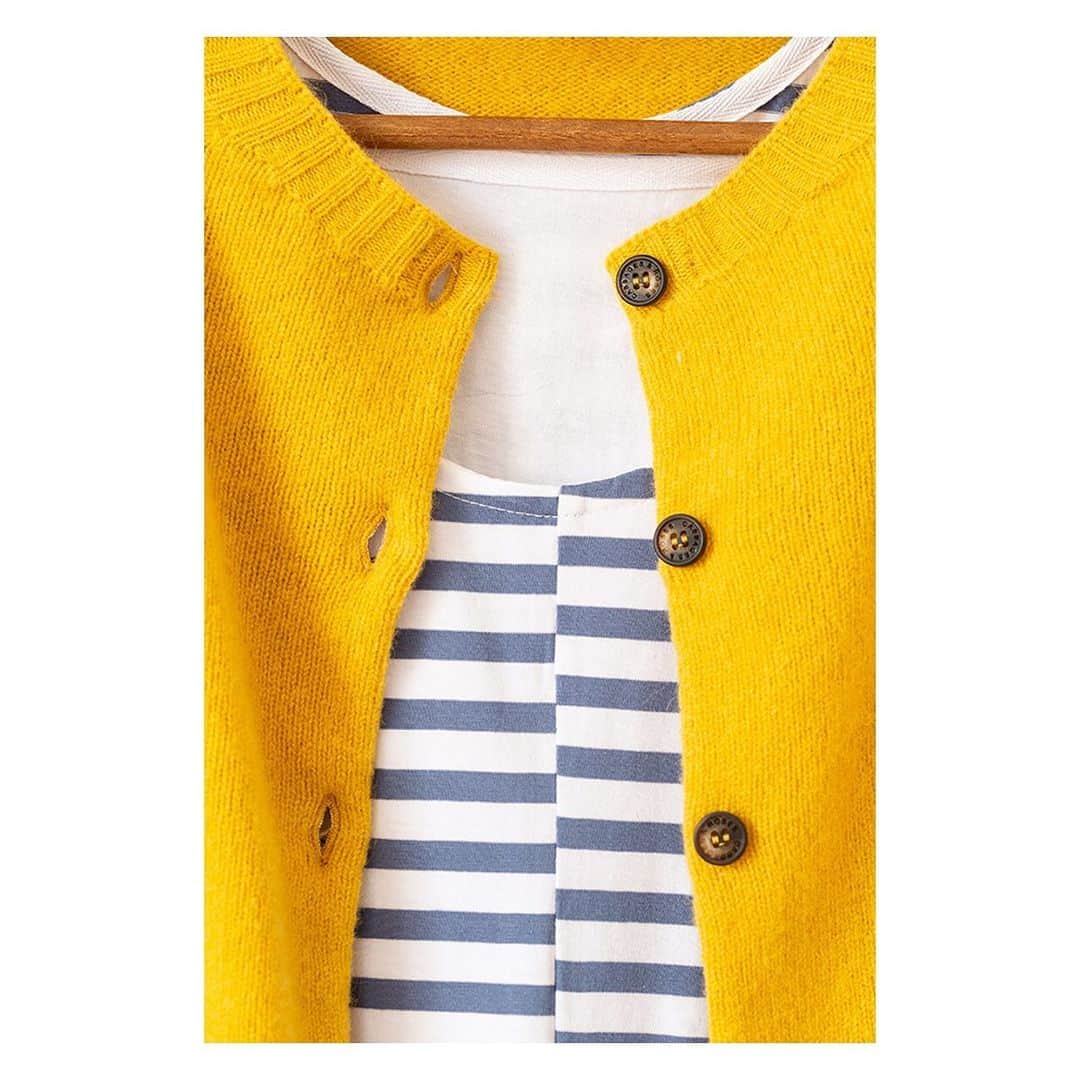 キャベジズ&ローゼズさんのインスタグラム写真 - (キャベジズ&ローゼズInstagram)「All things bright and beautiful ✨ Add a splash of colour to your wardrobe with the organic Ivy Dress in Blue Stripe and the Scottish made Grace Cardigan in yellow #slowfashion #newarrivals😍 #brights #lovecolour #organiccotton #yellowcardigan #bluestripes #organicjersey #cabbagesandroses #cabbagesandrosesfashion @christina_strutt @cabbagesandroses_shop 👆Link In Bio👆」4月16日 2時13分 - cabbages_and_roses