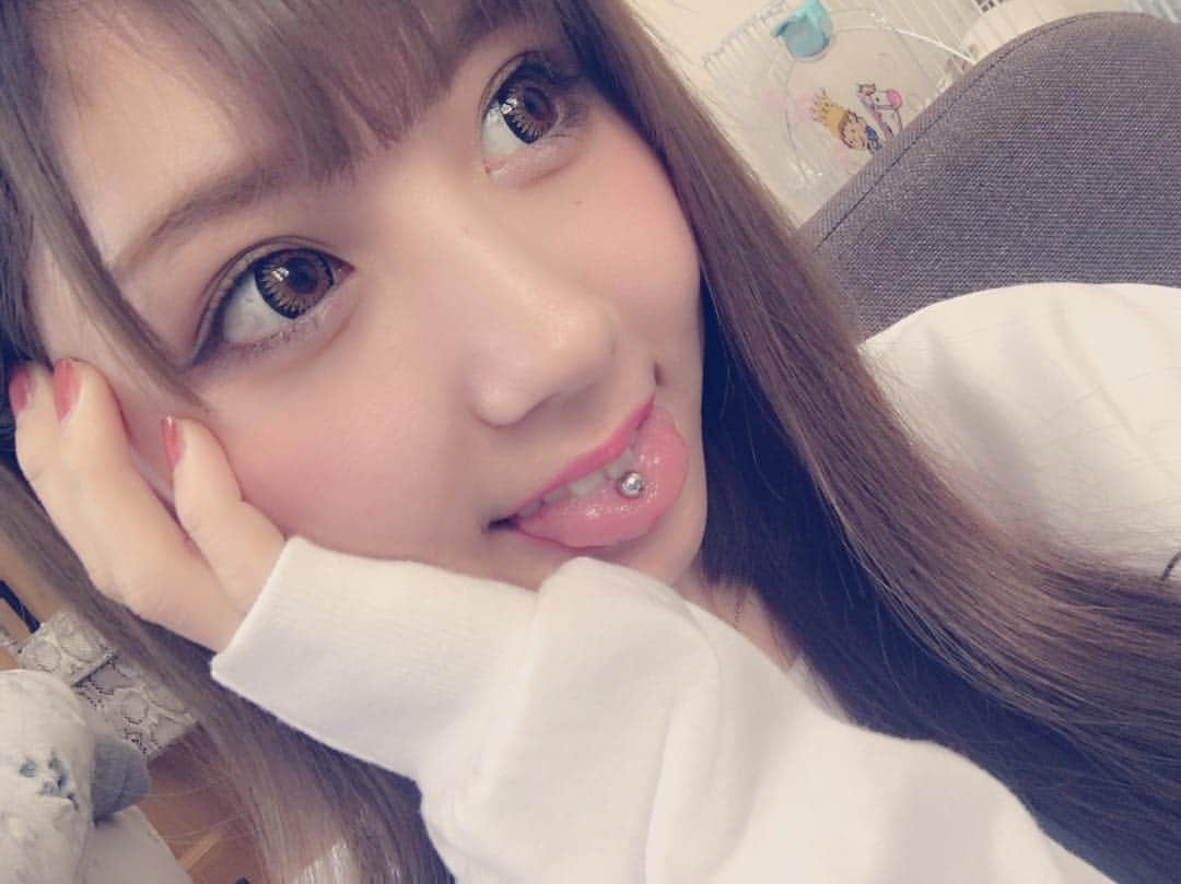 大塚愛里（あいにょん）さんのインスタグラム写真 - (大塚愛里（あいにょん）Instagram)「再現動画の時に撮った地鶏🐓 ちゃんと当時鬼使ってた camera360のsweetとFreshで 撮りましたよん🥳 17.18歳に戻れたかな？ おやすみ、」4月16日 2時11分 - _19970502