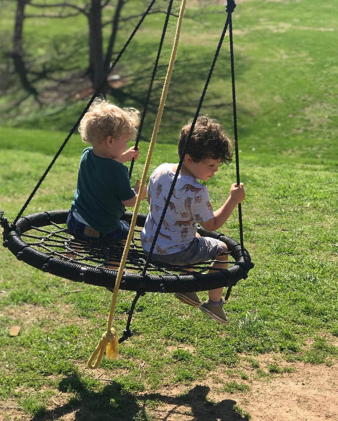 ジェッサ・ダガーさんのインスタグラム写真 - (ジェッサ・ダガーInstagram)「Brothers. 💙💙」4月16日 2時10分 - jessaseewald