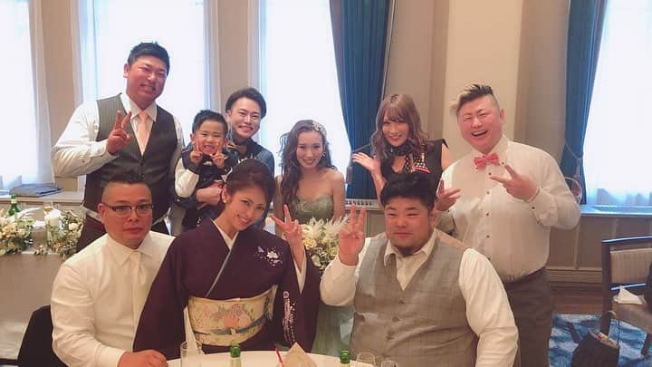 AIKAさんのインスタグラム写真 - (AIKAInstagram)「2019.4.13 そのまま名古屋に泊まって なおちゃん&みほの 結婚式参加してきました☺️ 挙式から涙ほろり。  過去一、花嫁一綺麗で可愛かったしなおちゃんもかっこ良かった！  本当に家族や友達、旦那に恵まれてる💍✨ 幸せそうな姿を見られてほっこりしました🌸🍒 いつまでも最高の夫婦でいてね！ 改めて、おめでとう！  #aika #結婚式 #wedding」4月16日 2時16分 - aika_honmono