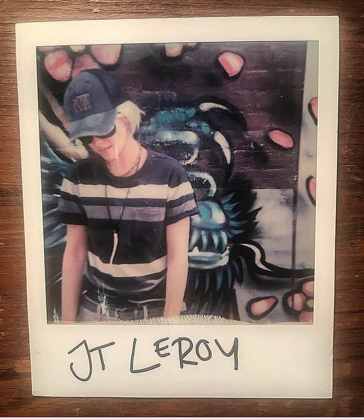 ジム・スタージェスさんのインスタグラム写真 - (ジム・スタージェスInstagram)「Trailer (link in bio)... #jtleroy #jtleroymovie」4月16日 2時17分 - officialjimsturgess