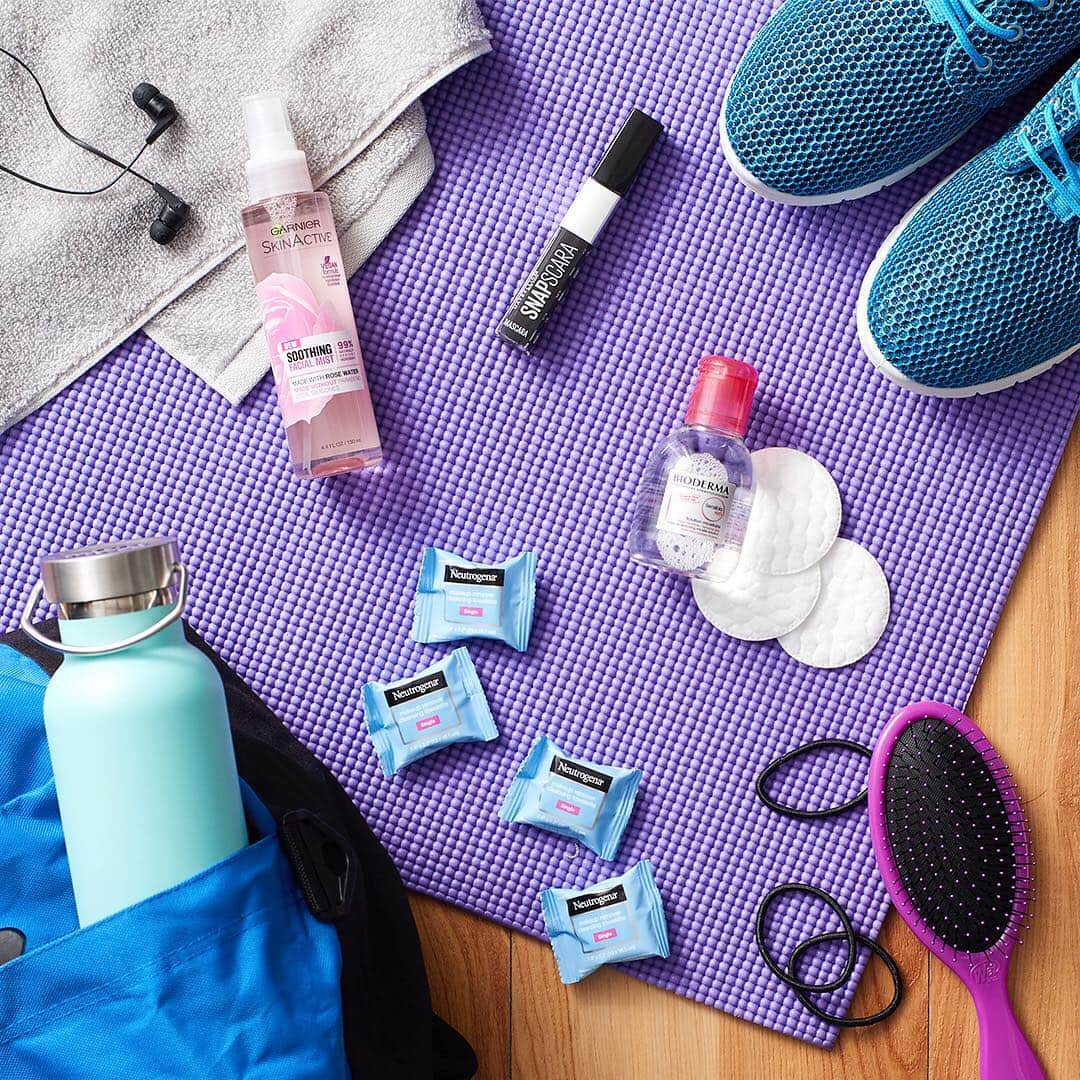 Wal-Mart Stores, Incさんのインスタグラム写真 - (Wal-Mart Stores, IncInstagram)「Pros and cons of bringing travel-sized products to the gym— Pro: Your post-workout beauty routine is easier. Also pro: Your gym bag is lighter. That’s it, there are no cons.」4月16日 2時17分 - walmart