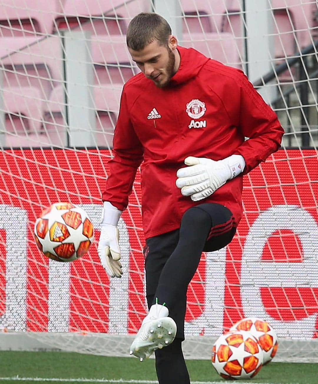 マンチェスター・ユナイテッドさんのインスタグラム写真 - (マンチェスター・ユナイテッドInstagram)「Working hard in Barca's back yard! 💪 #MUFC #ChampionsLeague」4月16日 2時18分 - manchesterunited