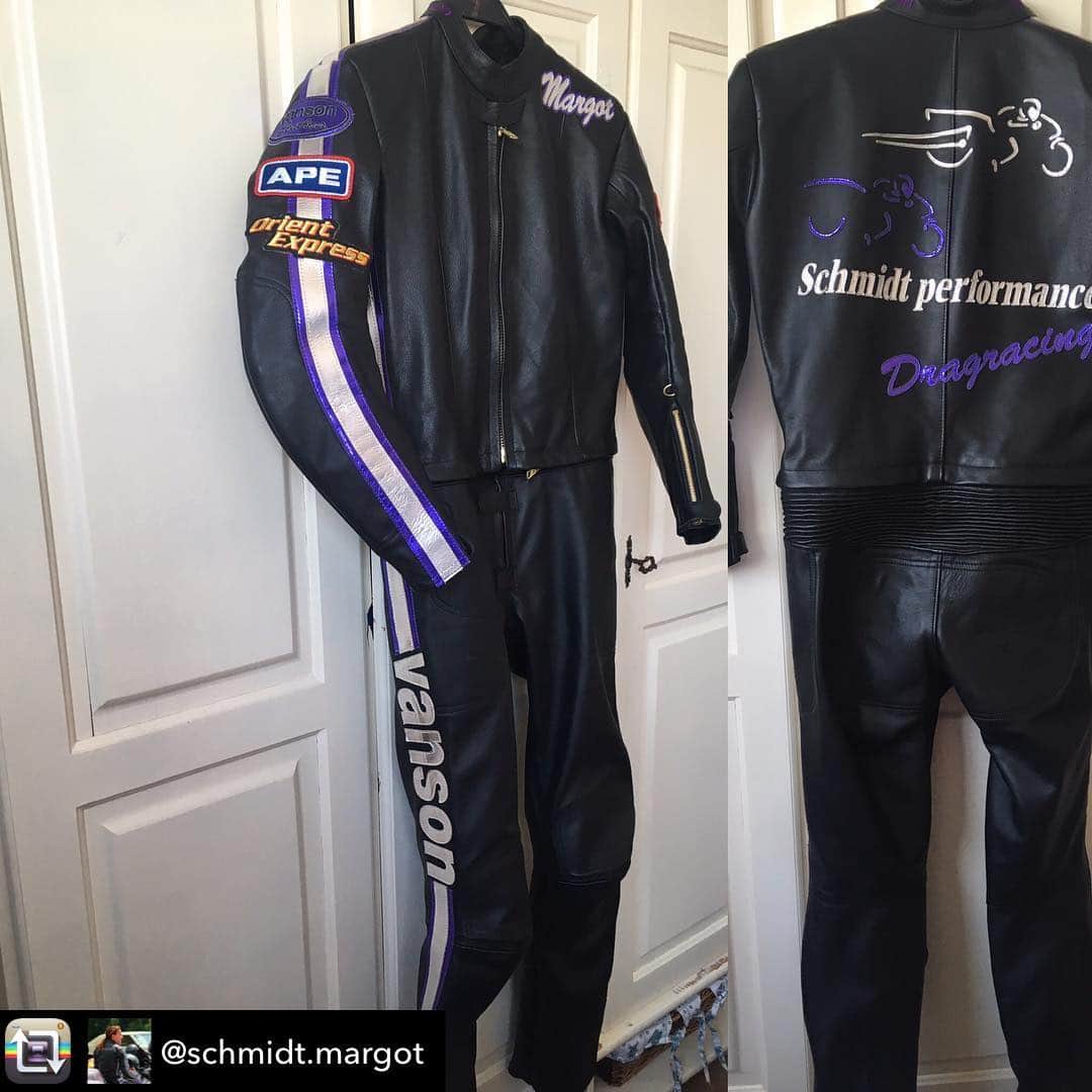のインスタグラム：「Repost from @schmidt.margot OH MY GOD!!! You truly made a piece of art!  Exactly the way  I wanted it to be and it fits perfectly!!!❤️❤️❤️ Thank you so much for the support and great and fast service @vansonleathers 👌👊👊👊 @oxracing @aperaceparts #vansonleathers #leathersuits #racingsuits #instacool #instafashion #gear」