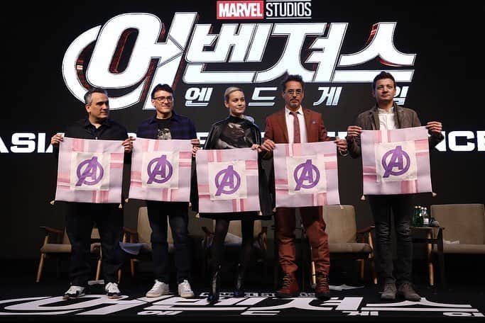 Marvel Entertainmentさんのインスタグラム写真 - (Marvel EntertainmentInstagram)「Marvel Studios’ #AvengersEndgame stars @RobertDowneyJr, @BrieLarson, @Renner4Real, along with producer Kevin Feige and directors Anthony and Joe Russo greet fans at the Seoul Fan Event & Press Conference!」4月16日 2時52分 - marvel