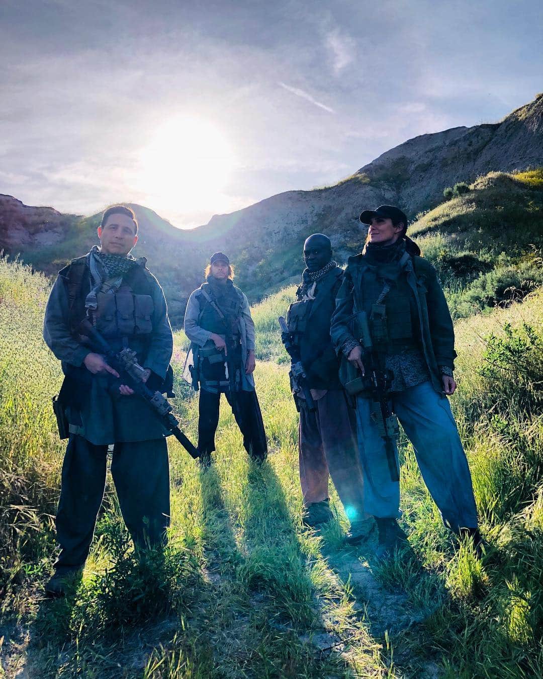 ダニエラ・ルーアさんのインスタグラム写真 - (ダニエラ・ルーアInstagram)「#squad #ncisla @ncisla somebody please get Olsen his almond milk chai latte... — @ericcolsen  Por amor de Deus tragam um chai latte com leite de amêndoa ao Eric . . Getting a lot of “album cover” and “mixed tapes” comments. I just want to acknowledge those would have been funnier captions. That’s all.」4月16日 2時52分 - danielaruah