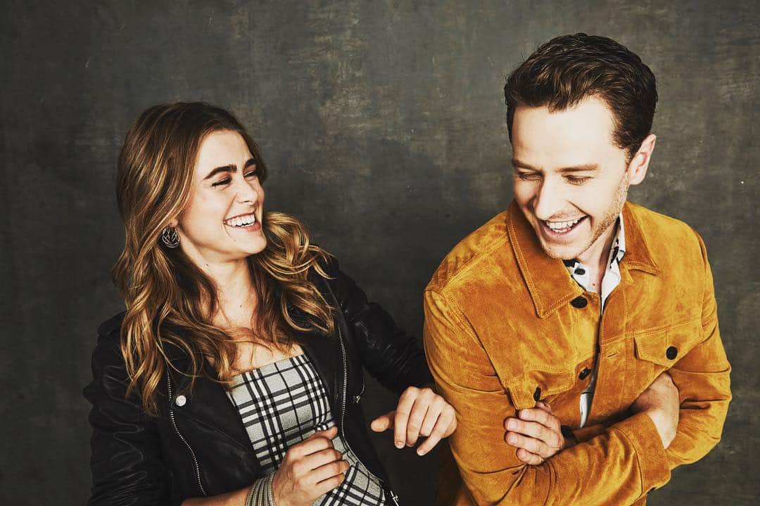 ジョシュア・ダラスのインスタグラム：「@nbcmanifest SEASON 2!!!!!! See you this fall on @nbc #manifest #mainfesters #828 #thestones」