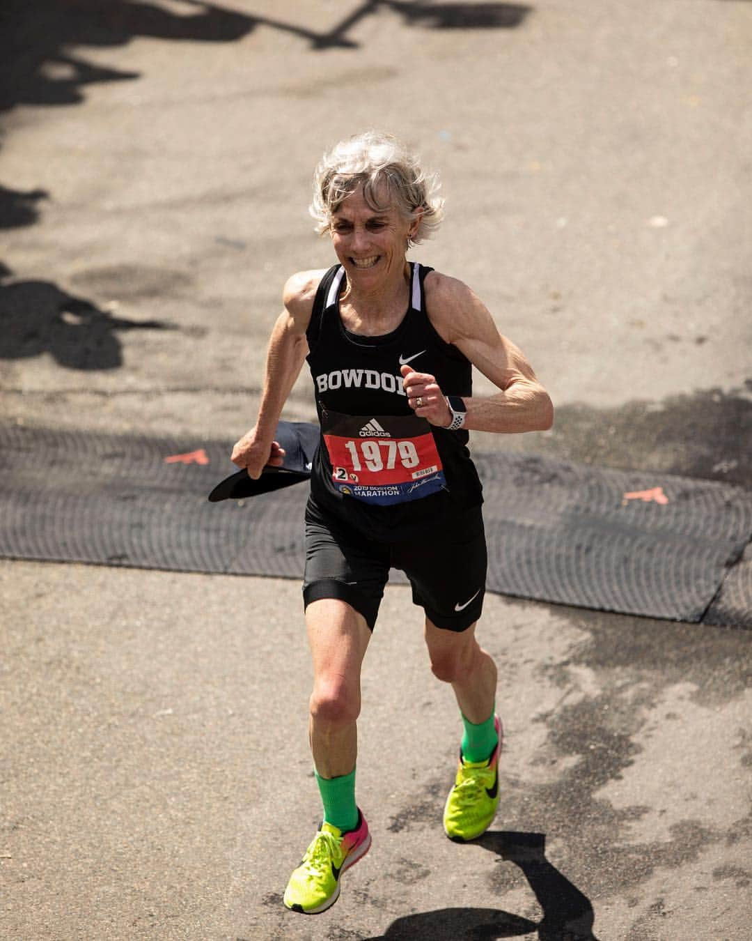 The Run Dept.さんのインスタグラム写真 - (The Run Dept.Instagram)「A lot has changed in 40 years but @joanbenoitsamuelson is still making history in Boston. Today she finished within a half hour of her record-breaking win in ’79. (3:04:00)  It’s only crazy until you do it. #justdoit」4月16日 3時09分 - nikerunning