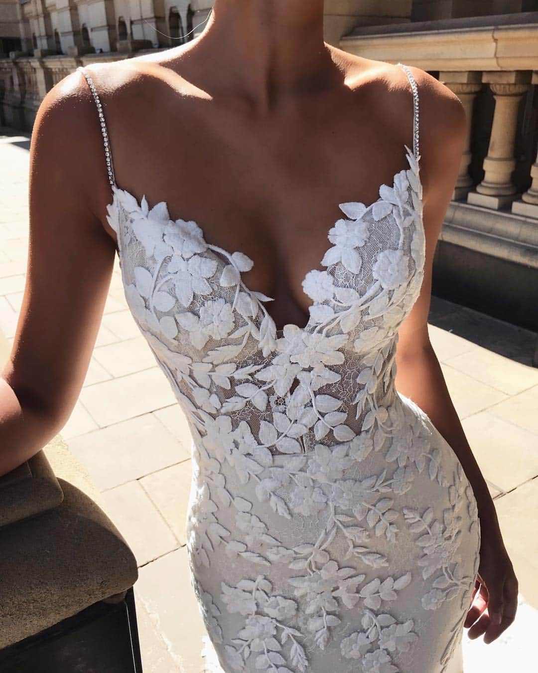 のインスタグラム：「OMG! So pretty!😍 @enzoani Tag your squad •  @enzoani @enzoani  @enzoani」