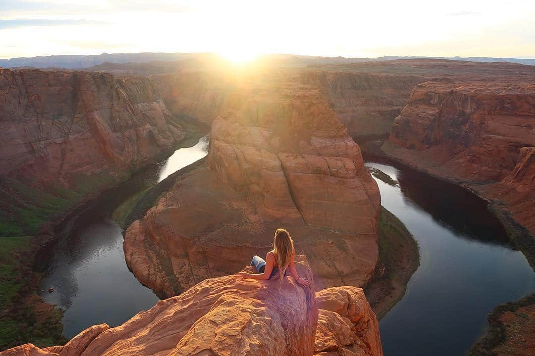 イモージェン・ケアンズさんのインスタグラム写真 - (イモージェン・ケアンズInstagram)「HORSESHOE BEND 🌄 #arizona #horseshoebend #pagearizona」4月16日 3時24分 - imogencairns