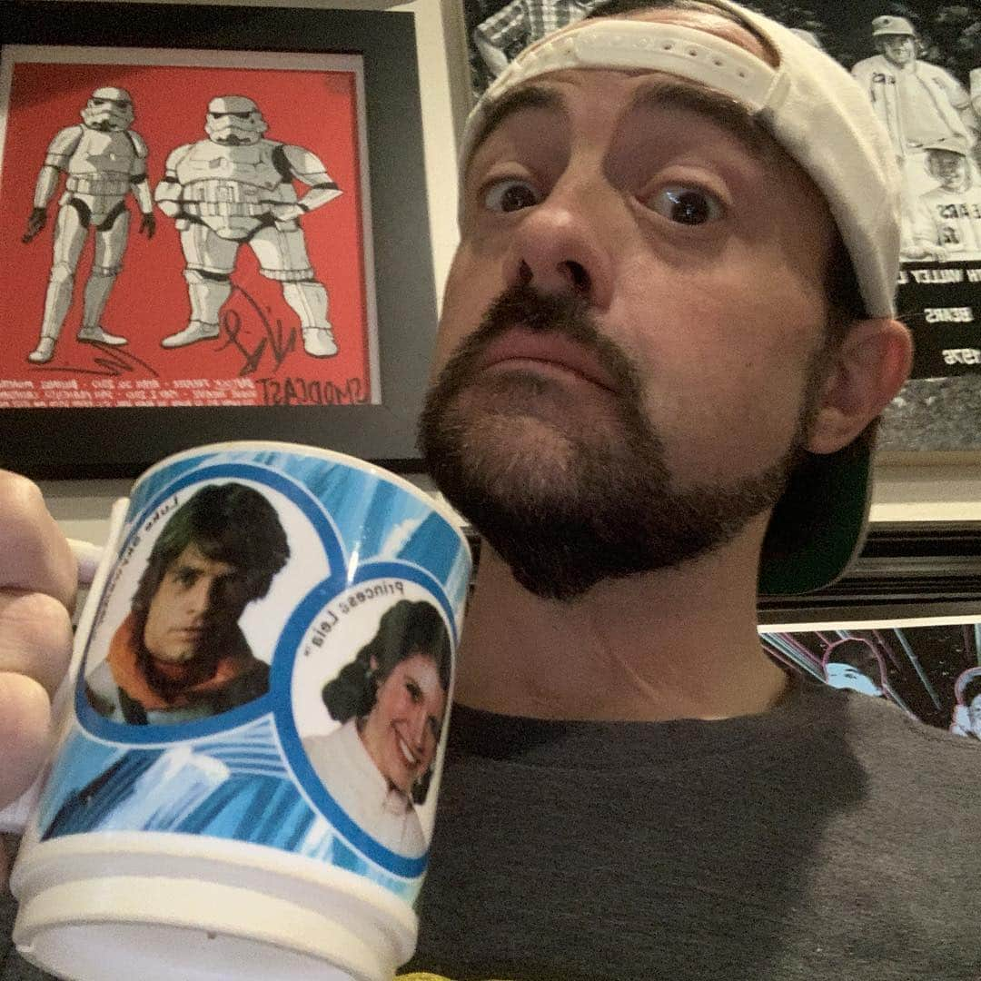 ケヴィン・スミスさんのインスタグラム写真 - (ケヴィン・スミスInstagram)「People kept asking for my reaction to the new @starwars trailer. So now you can watch along and hear me react and then listen in as @ralphgarman and I spend 10 minutes theorizing what the title of #TheRiseOfSkywalker may actually mean! Visit (and subscribe to) my @youtube channel (link in my bio) to view the extract from this week’s #hollywoodbabbleon home show! Ralph and I are just getting back in the Babble saddle after my time away on #jayandsilentbobreboot, so we’ve got a 4/20 show at the @hollywoodimprov  this Saturday, and a week of shows in the UK, Ireland and Scotland starting May 9th (tickets at seesmod .com)! #KevinSmith #babble #babbleon #ralphgarman #garmy #starwars #starwarstheriseofskywalker」4月16日 3時30分 - thatkevinsmith