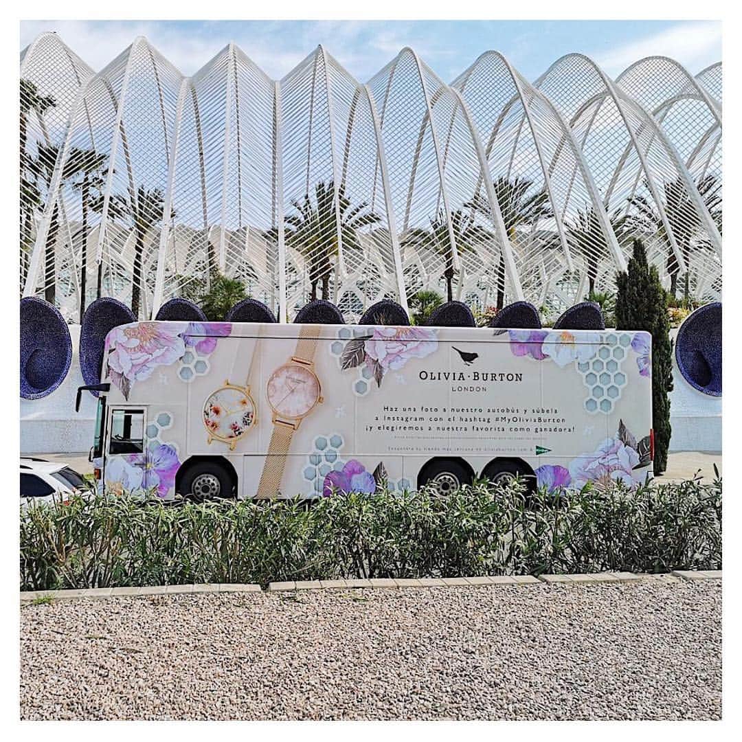 Olivia Burtonさんのインスタグラム写真 - (Olivia BurtonInstagram)「Hola Spain! 🇪🇸 Have you spotted our Olivia Burton bus roaming around Spain? Share aphoto of the bus to enter our competition to win an Olivia Burton goodie bag! 🌸✨ --- To Enter: 1. Find our bus and take a photo! 2. Share it on your Instagram page with our hashtag #MyOliviaBurton 3. We will pick a favourite to win! 🌟 --- Visit our website to find out all the details of the contest: http://es.oliviaburton.com/es/es/contest-terms.html  #DreamComeTrue #oliviaburtonbus」4月16日 3時36分 - oliviaburtonlondon