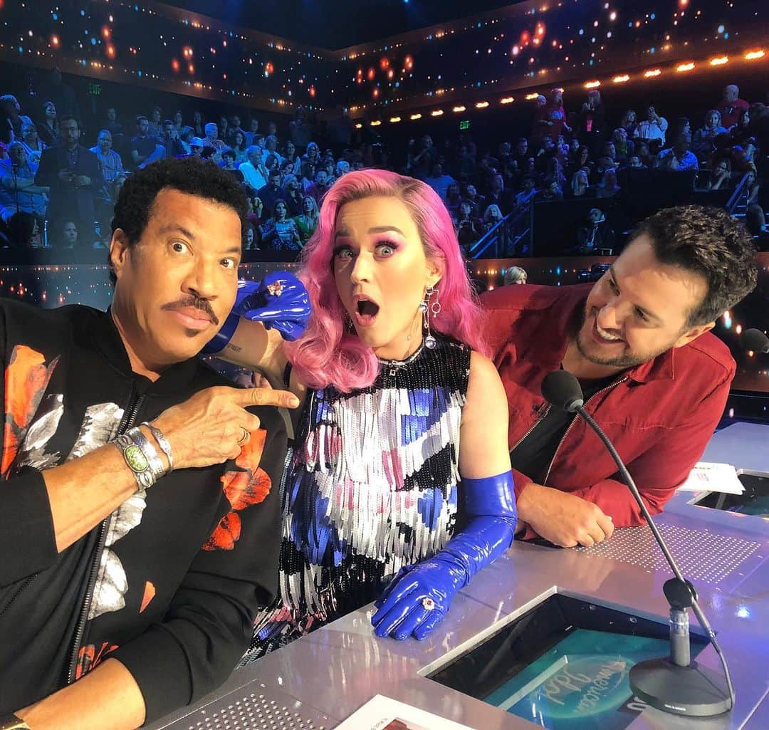 ライオネル・リッチーさんのインスタグラム写真 - (ライオネル・リッチーInstagram)「Do you know these two kids?! 😳 #americanidol」4月16日 9時41分 - lionelrichie