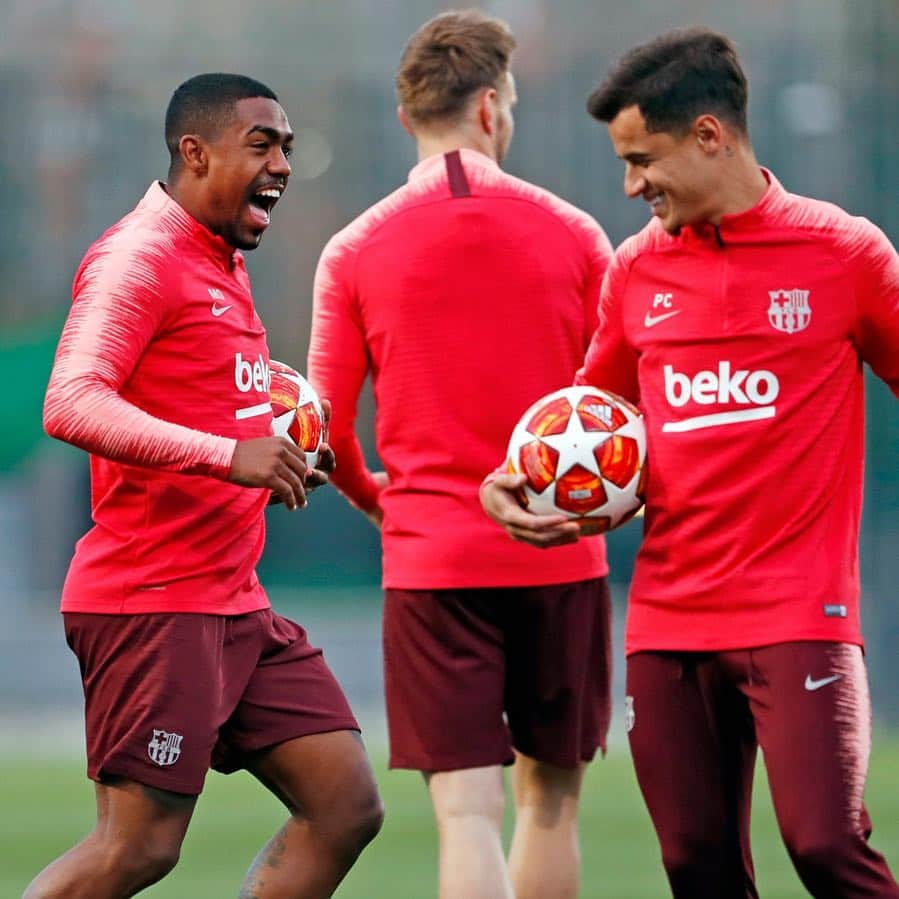 マウコム・フィリペ・シウヴァ・デ・オリヴェイラのインスタグラム：「Preparados para amanhã 🔴🔵💪🏾🙌🏾🙏🏾 “Sempre feliz ...junto com o meu parça @phil.coutinho 🤜🏾🤛🏾😂 @miguelruizfcb」