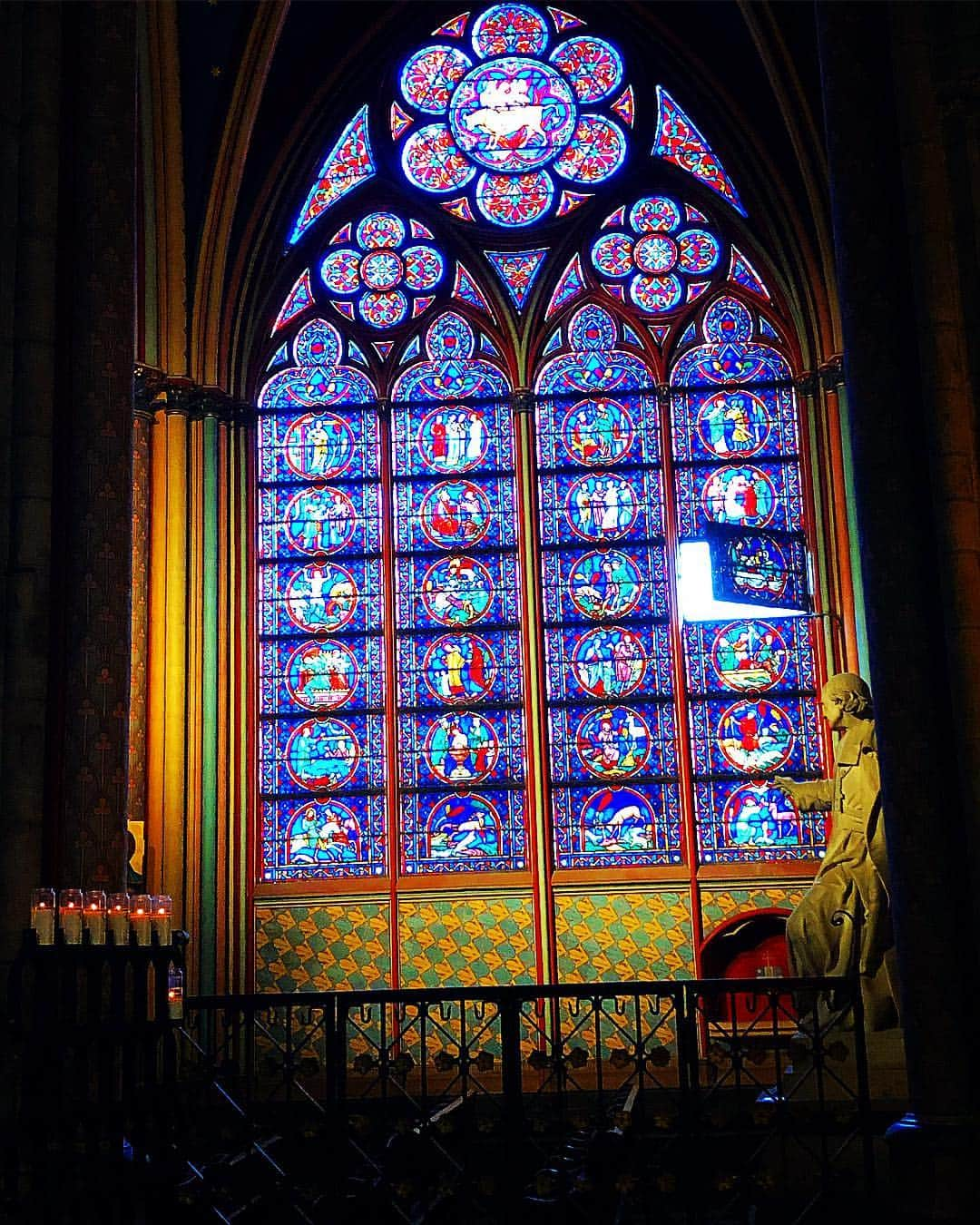 ラファエル・スバージさんのインスタグラム写真 - (ラファエル・スバージInstagram)「Please pray for #notredame  now in flames and facing a very rough road ahead.  My heart breaks to think of even a single part of this structure being damaged or affected by this tragedy.  I was there just a week ago and took so many photos of the interior, because as with any great cathedral of this size and magnitude it’s impossible to capture with any one shot, any one angle. Everywhere you look, in every direction, it takes your breath away— up, down, from every corner, this is a masterpiece, the purest expression of spirit on a physical plane. We are reminded of other worlds as we stand under the stained glass, with colors seen no where else in history.  Notre Dam is a place to commune with the highest expression of “God” as expressed through architecture, and as a result we are elevated by its very presence.  To the people of #France, of #Paris and all citizens of the world, this is a heartbreaking moment. Let us pray for this mighty treasure, this manifestation of spirit in the form of a cathedral. We send you love and our hearts embrace. 🙏🙏」4月16日 5時12分 - raphaelsbarge