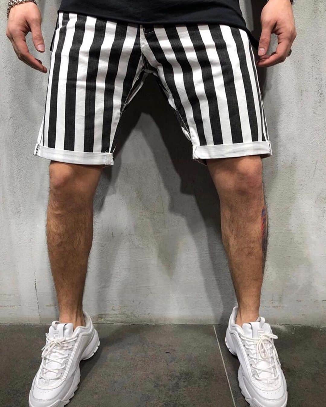 STYLE4GUYSのインスタグラム：「Looking for a new outfit? @gentlemantobe💥 got you covered 🙌 _ Offer ending soon: Get an extra $10 OFF🔥 + Free Shipping over $99 🚀  Follow @gentlemantobe 💥 and click their link in bio」