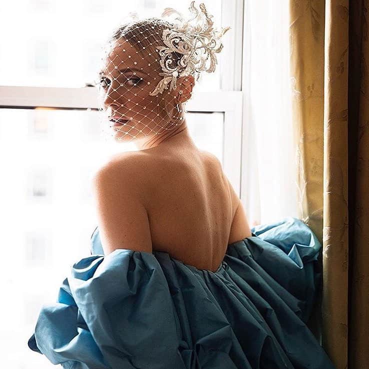 The Peninsula New Yorkさんのインスタグラム写真 - (The Peninsula New YorkInstagram)「With only three more weeks until the Met Gala we are looking back at one of @prabalgurung’s stunning looks from last year as seen on @dianekruger. Who else is excited for The First Monday in May? #metgala #luxuryhotel」4月16日 5時39分 - thepeninsulanyc